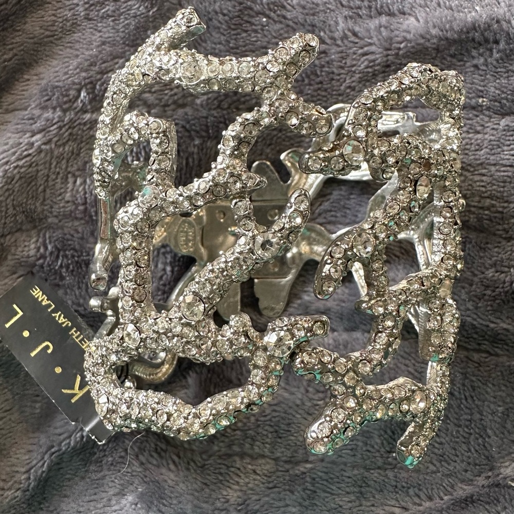 Kenneth Jay Lane Bracelet - Picture 3 of 8